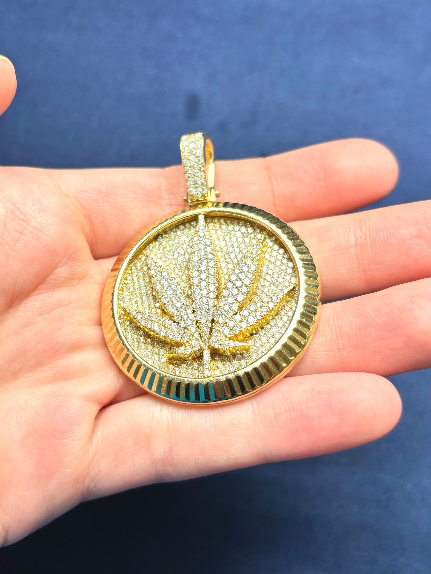 14K Marijuana Leaf Pendant