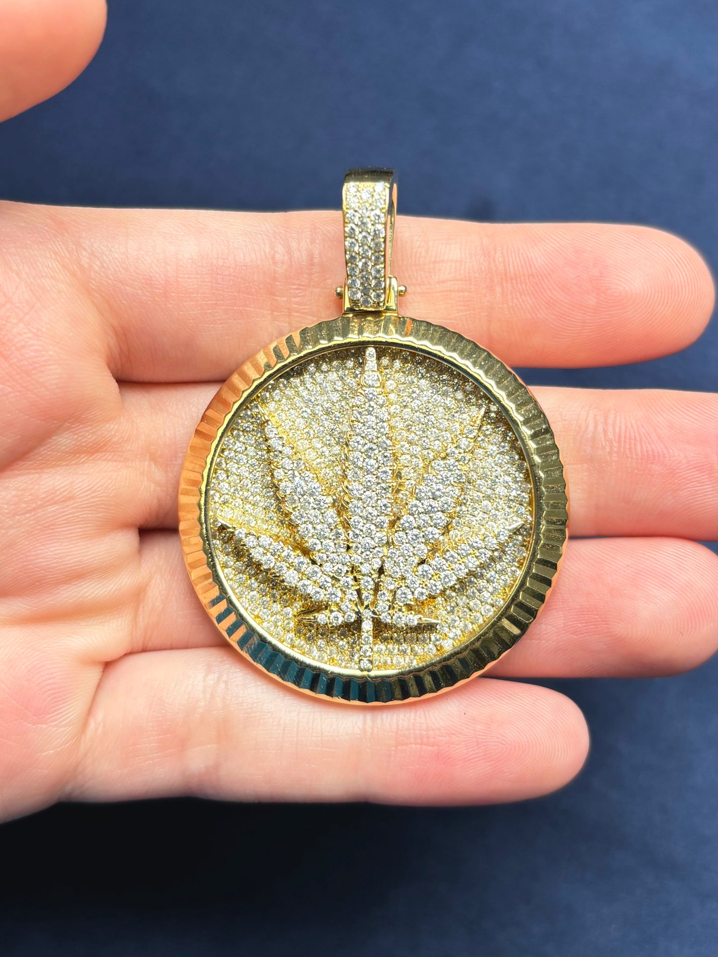 14K Marijuana Leaf Pendant