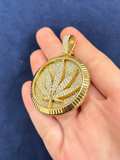 14K Marijuana Leaf Pendant