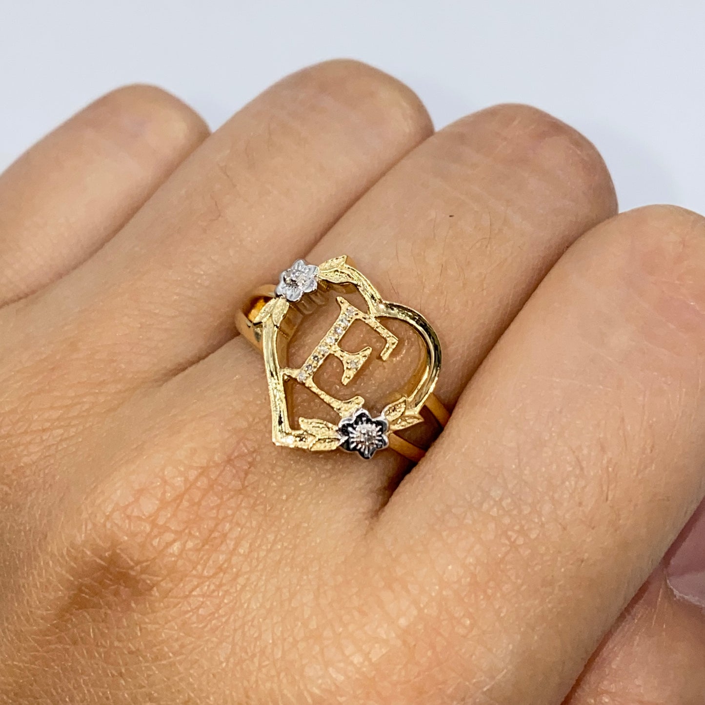 10K Bloom Heart Letter Diamond Ring