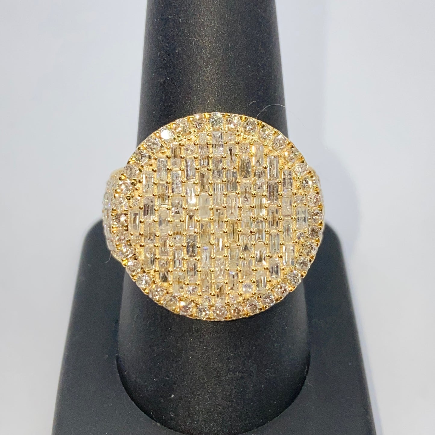 14K 22.3M Circle Diamond Ring