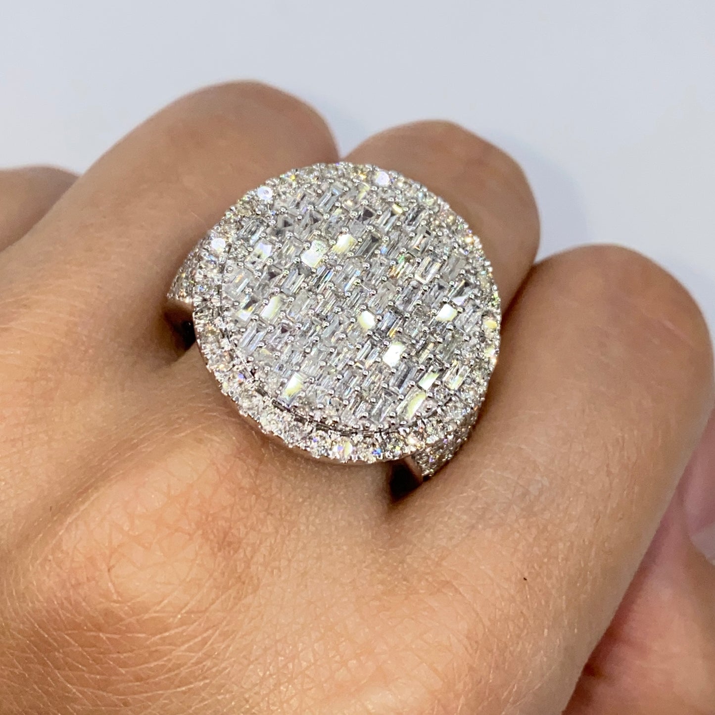 14K 22.3M Circle Diamond Ring