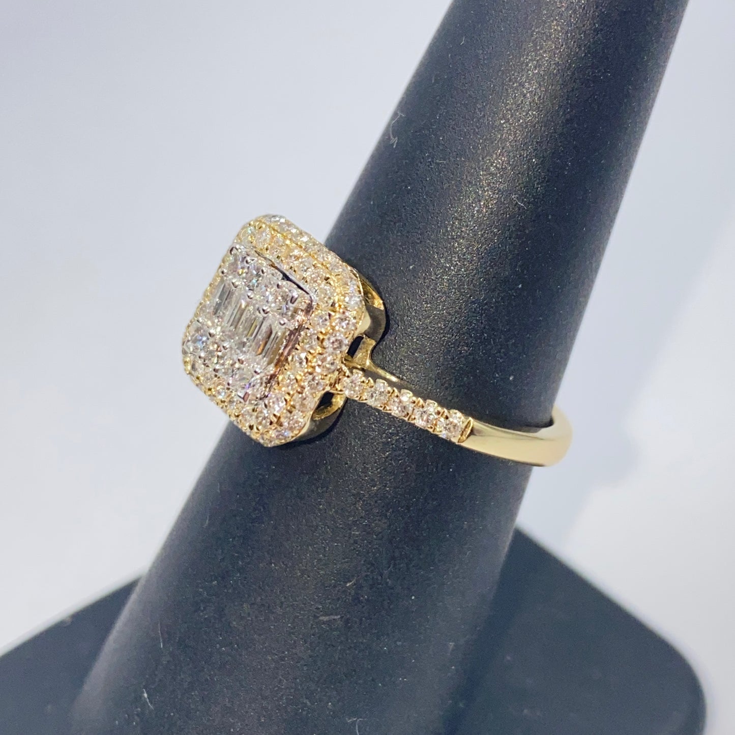 14K Solána Square Diamond Engagement Ring