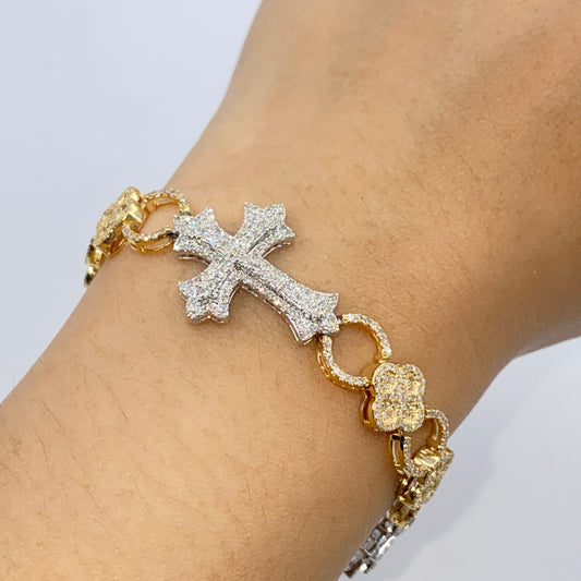 10K Chronicle Cross Diamond Bracelet