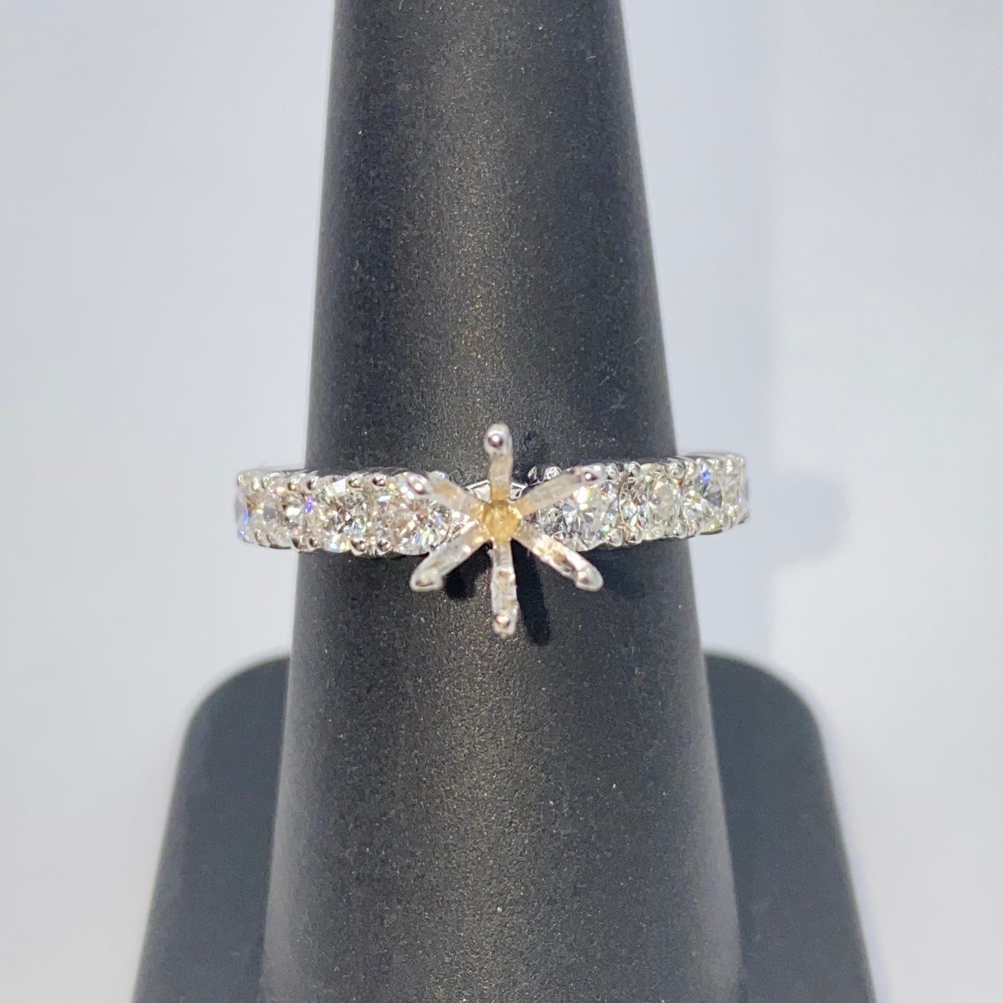 14K 8 Stone Diamond Engagement Ring Setting