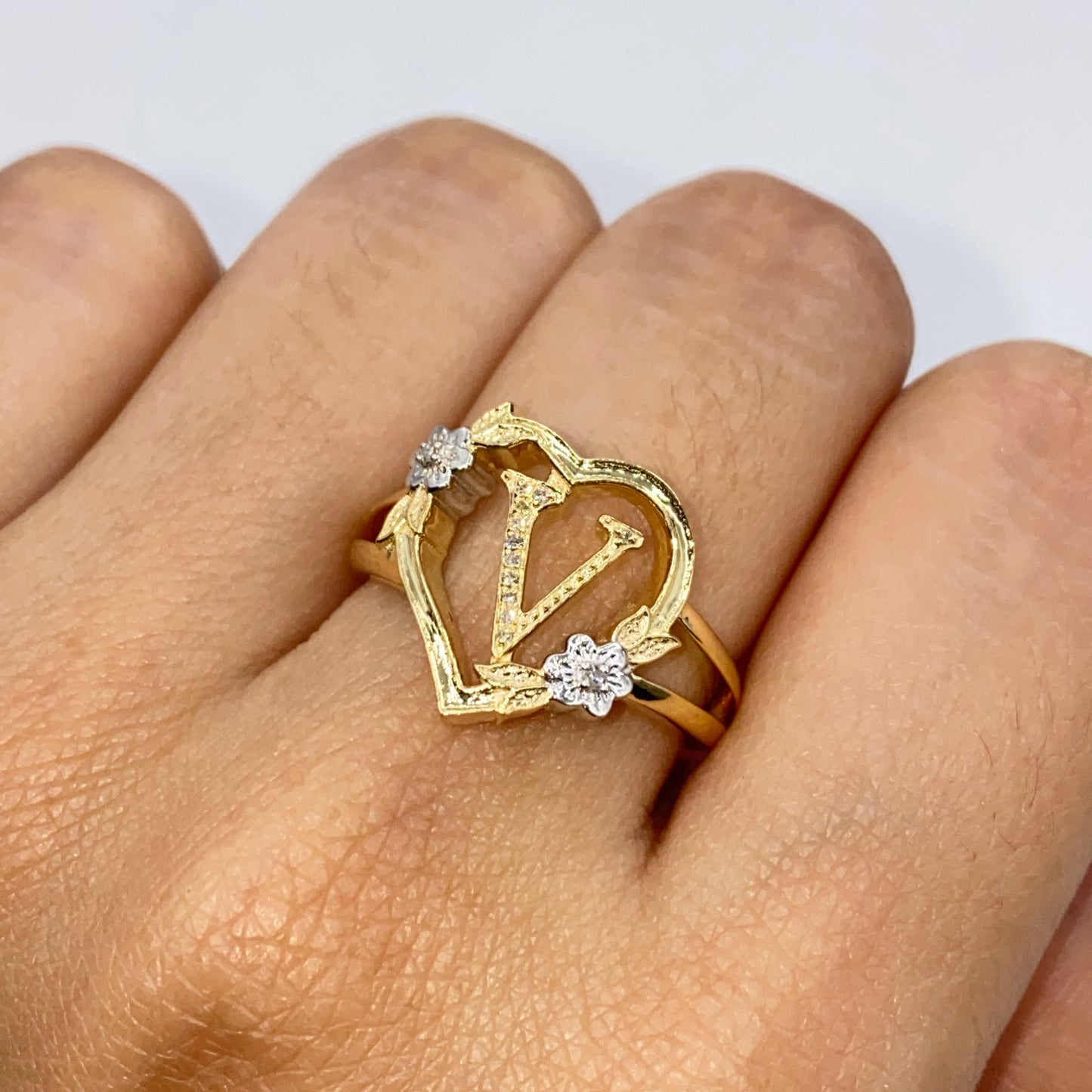 10K Bloom Heart Letter Diamond Ring