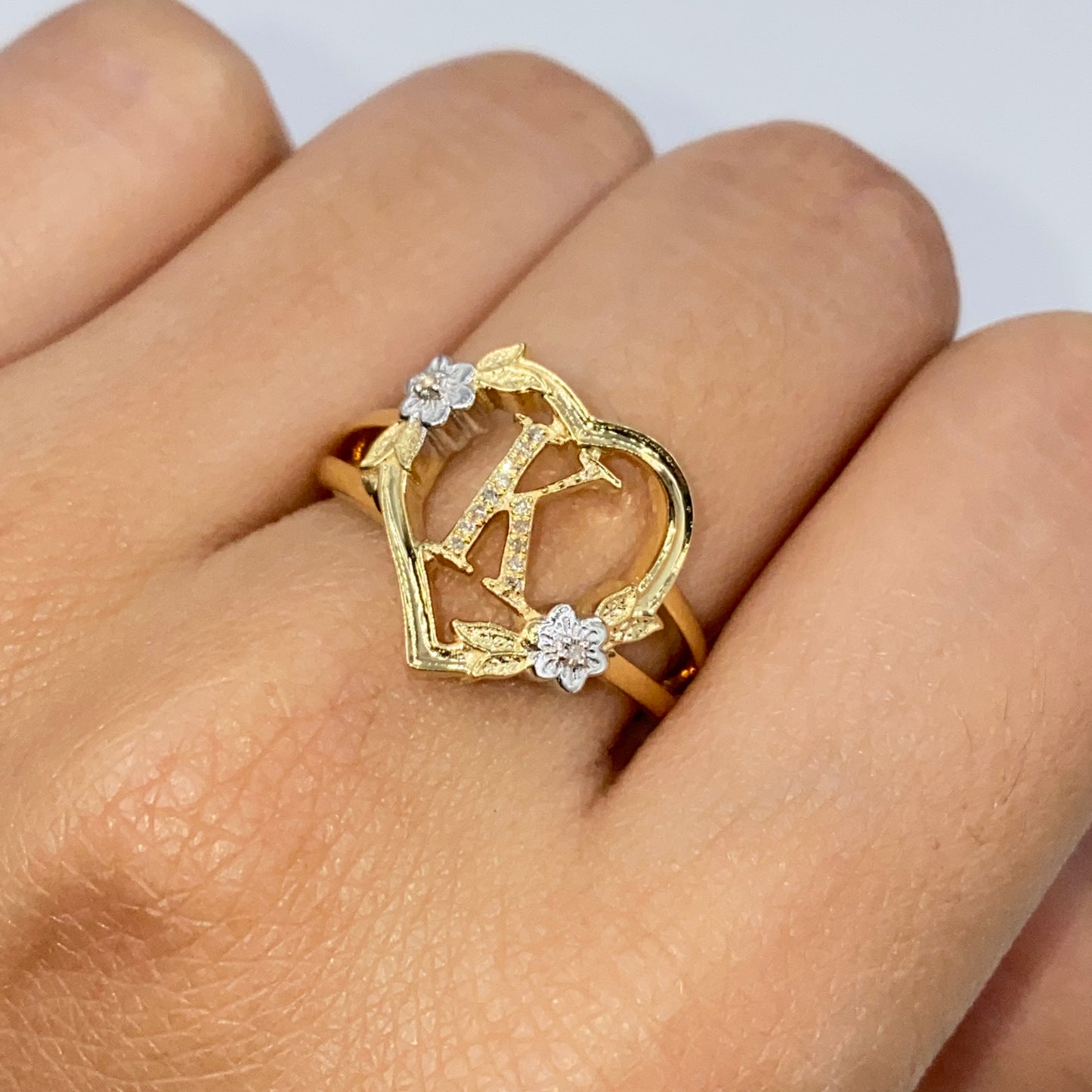 10K Bloom Heart Letter Diamond Ring