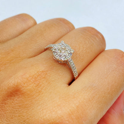 14K Sydney Circle Halo Diamond Ring