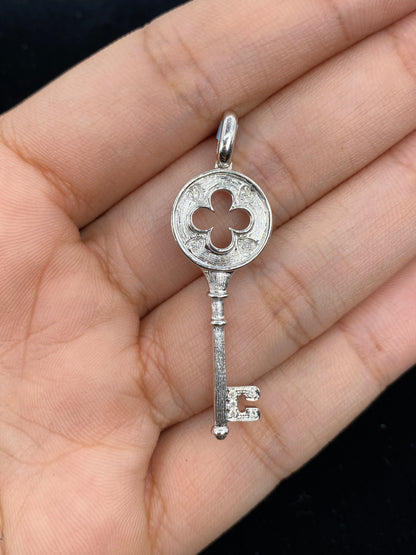 14K Gold Clover Key Pendant