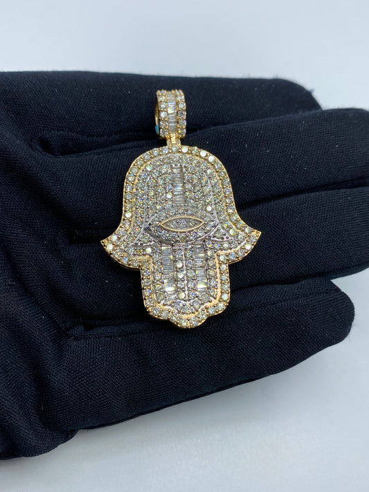 14K Hamsa Diamond Pendant