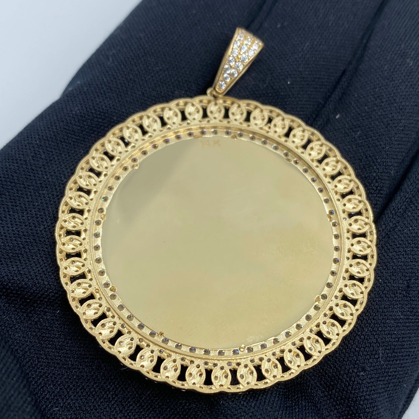 14K Cuban Circle Picture Photo Pendant