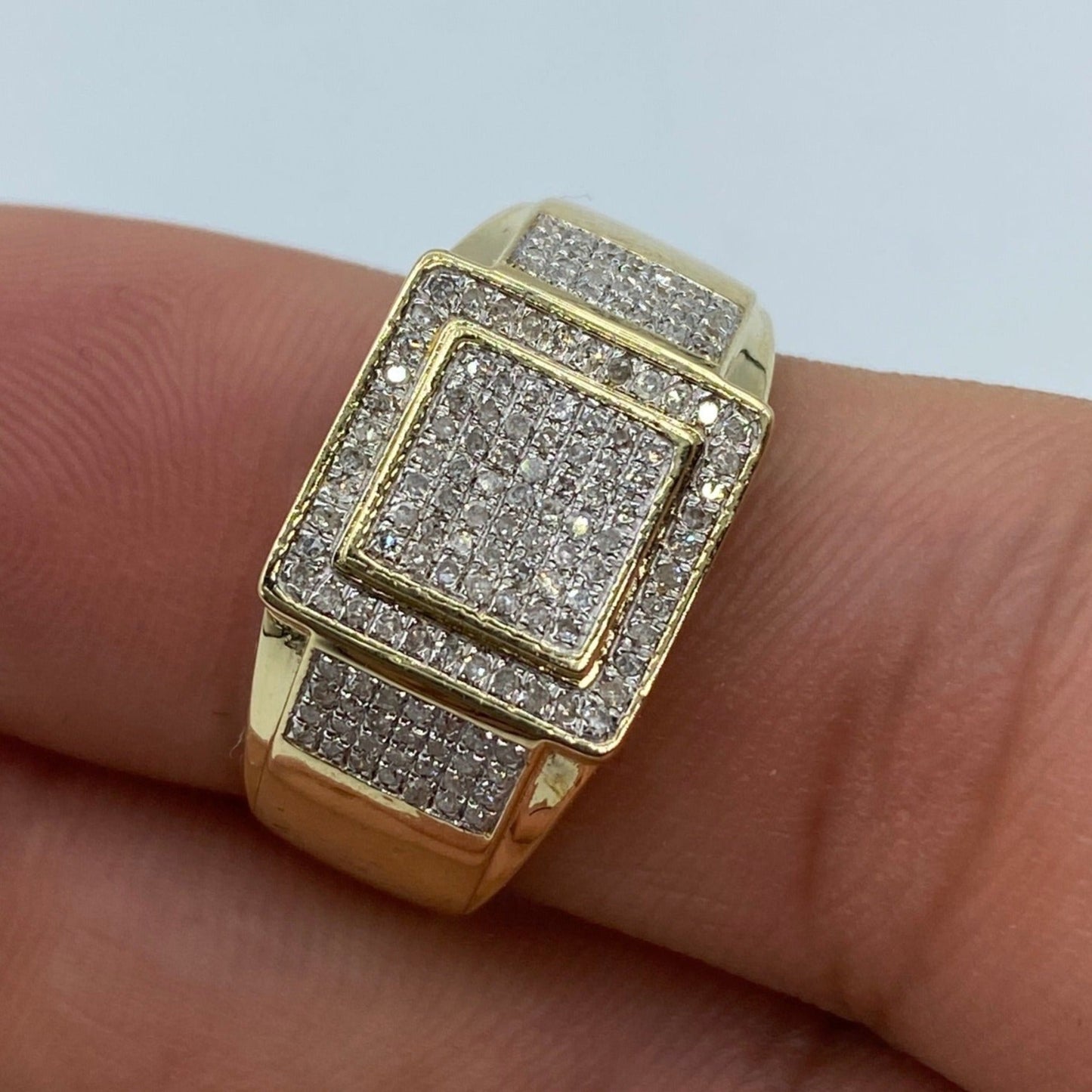 10K 3D Square Diamond Ring