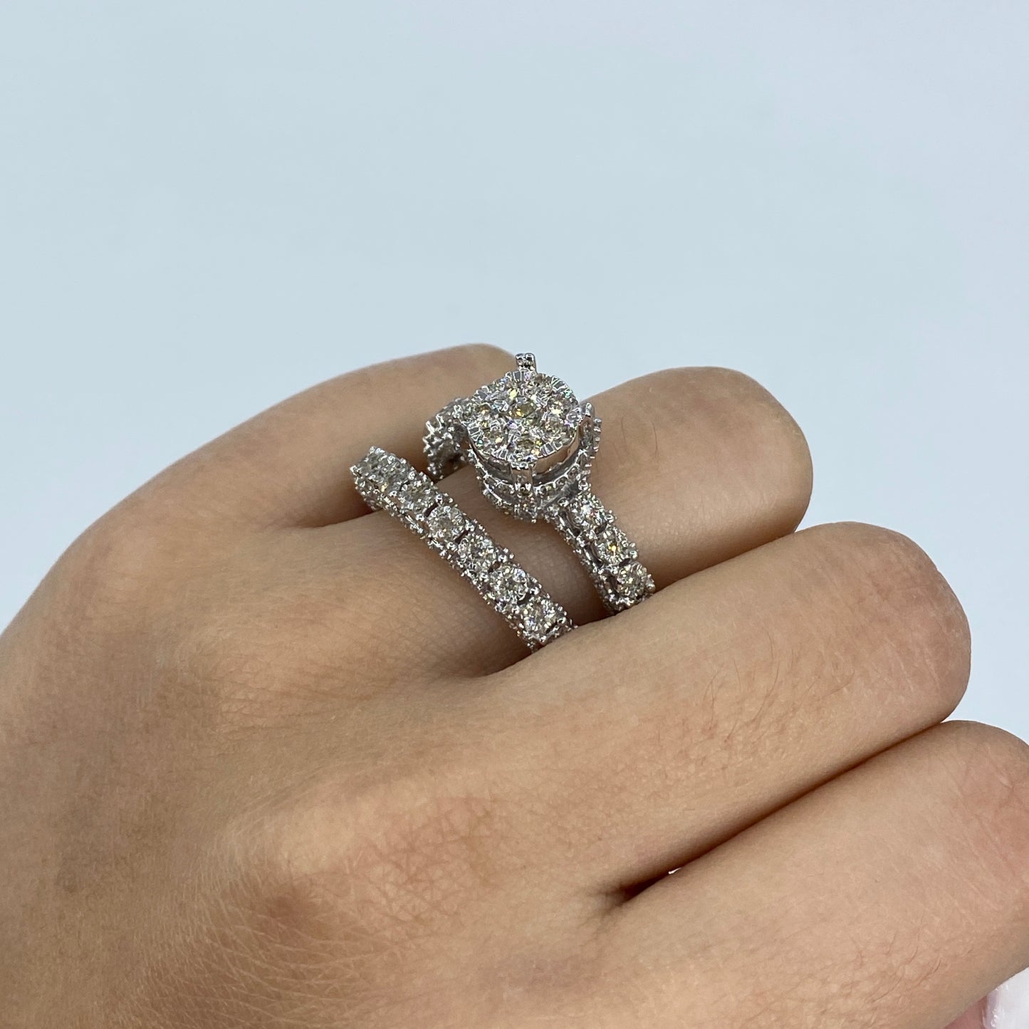 14K Bloom Circle Diamond Engagement Ring with Stacking Band
