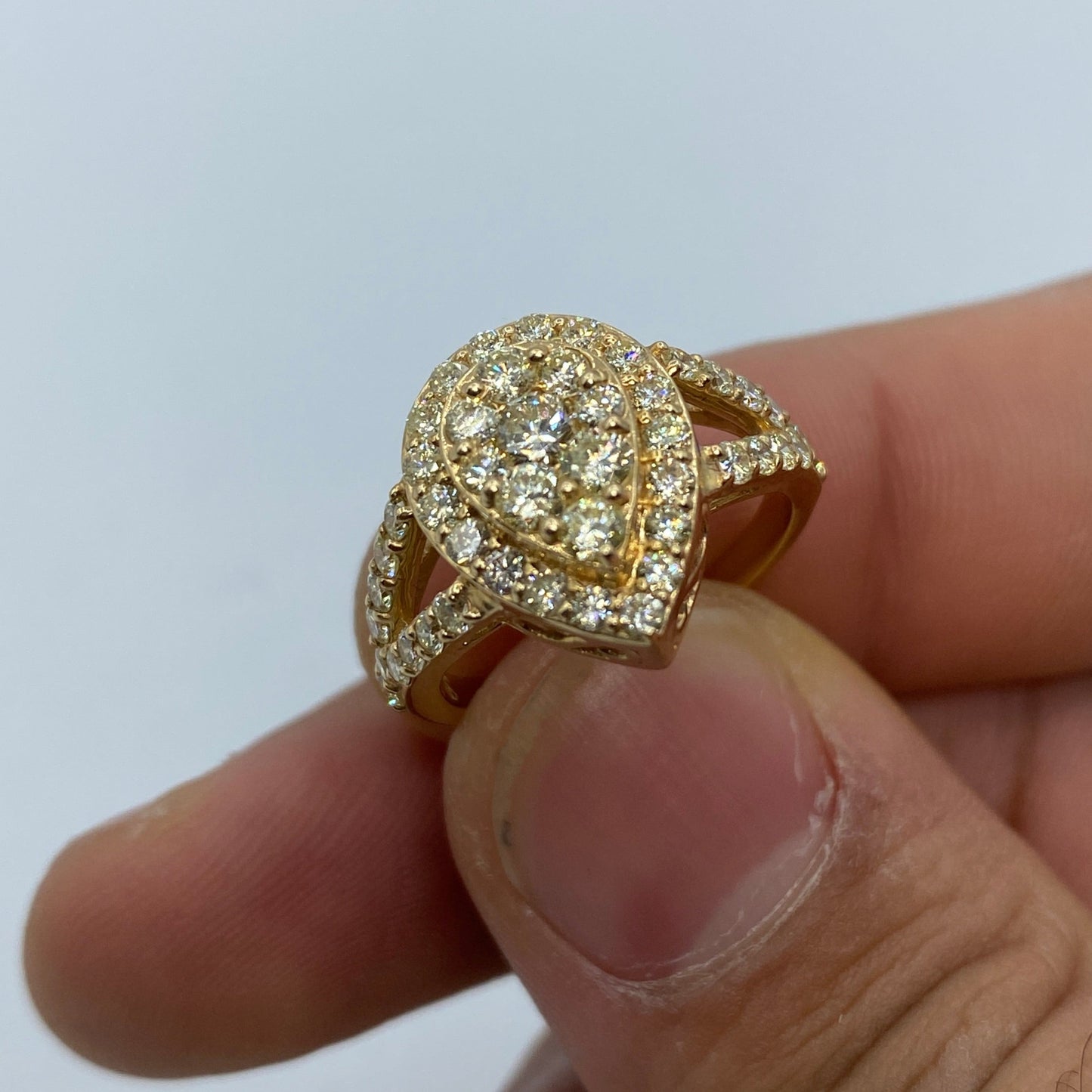 14K Large Pear Shape Diamond Engagement Ring