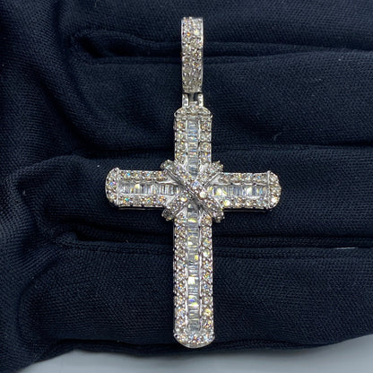 10K Rope Cross Diamond Pendant