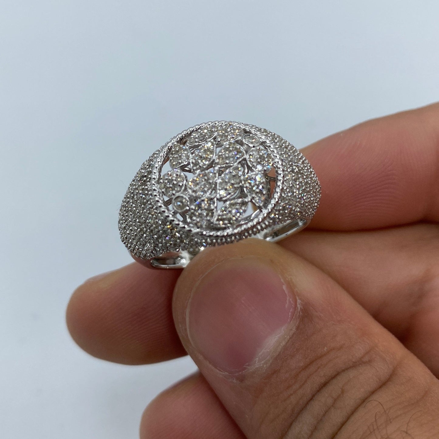 10K Floral Round Diamond Ring