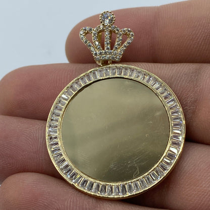 14K Crown Crystal Round Picture Pendant