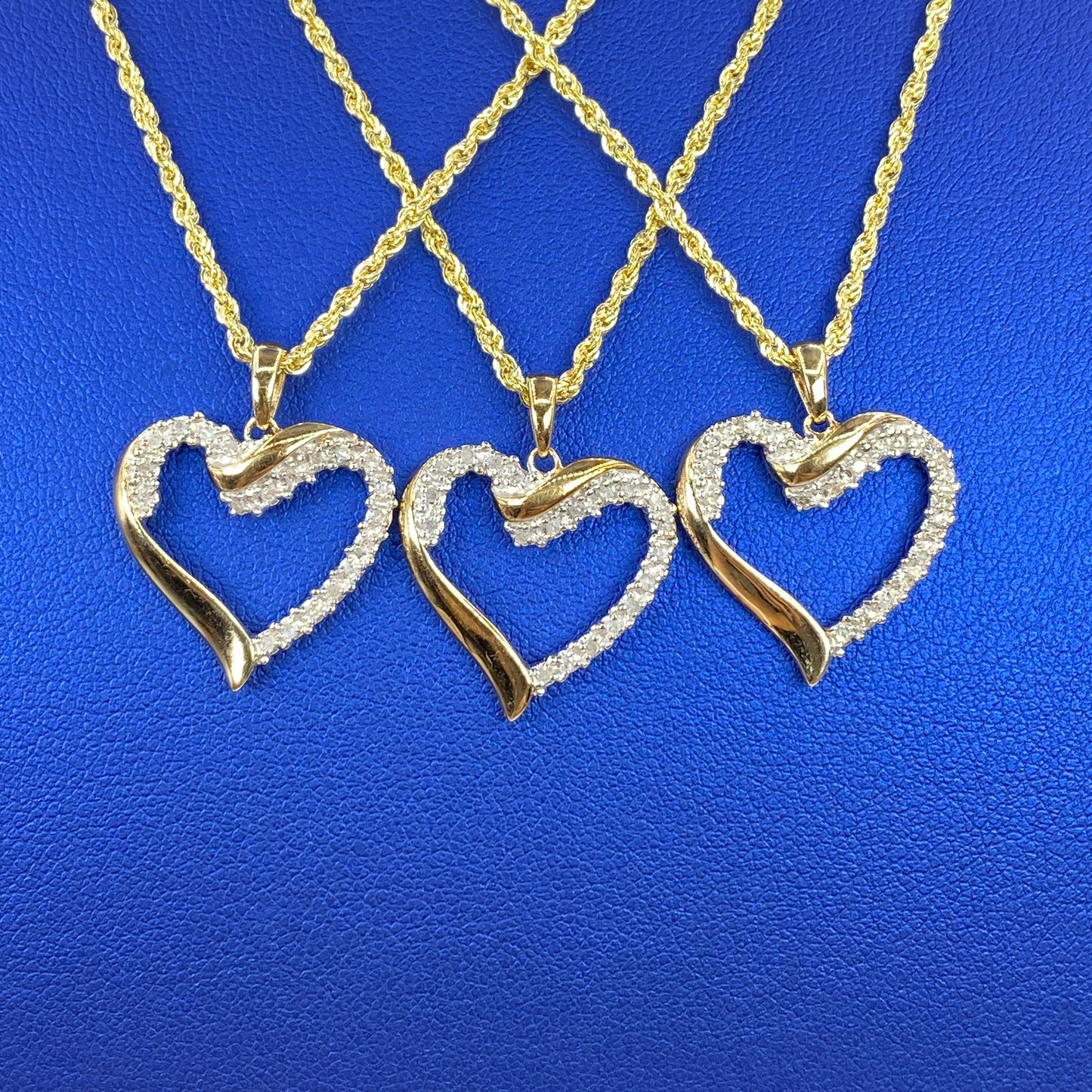 10K Ribbon Heart Diamond Pendant Necklace