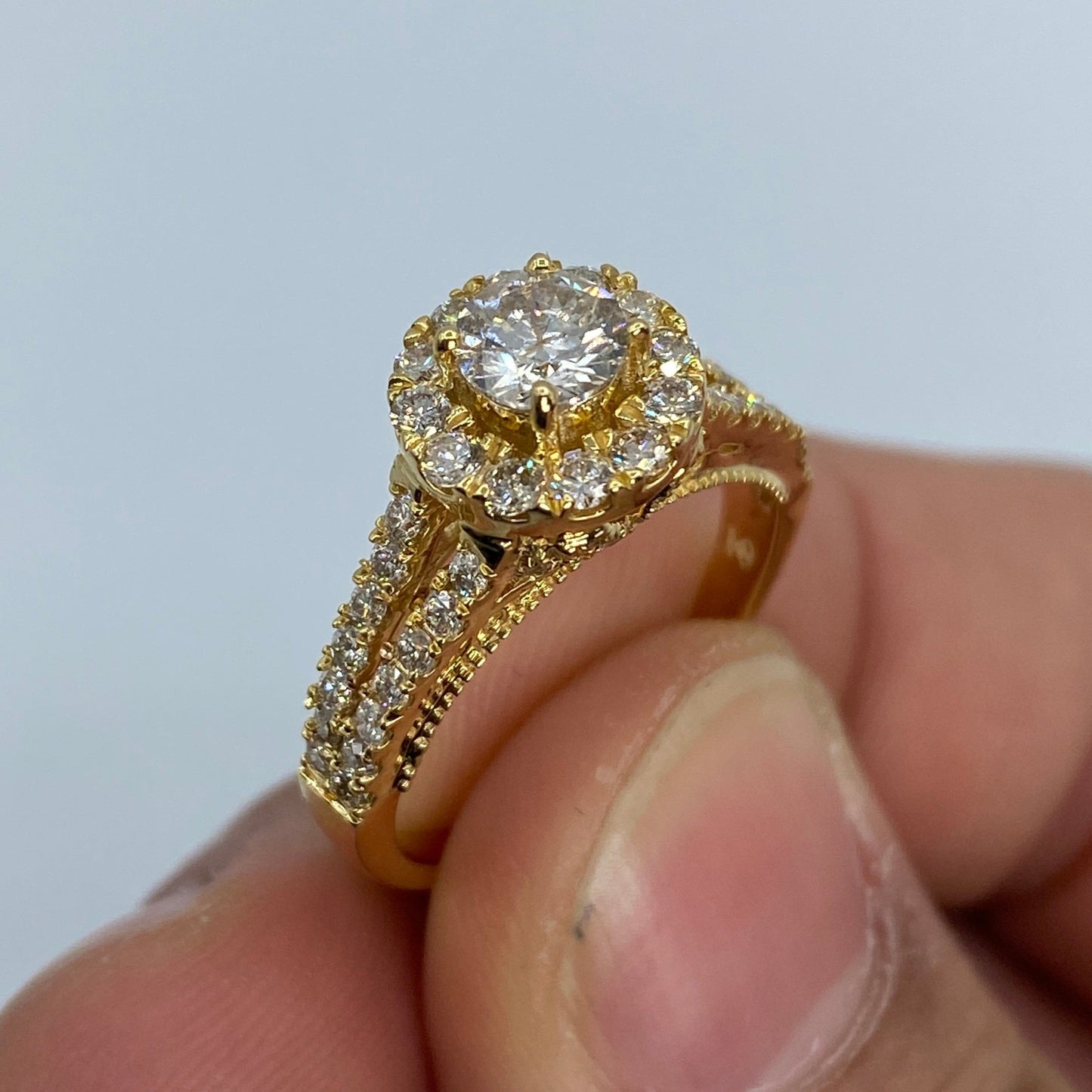 14K Large Circle Stone Diamond Engagement Ring