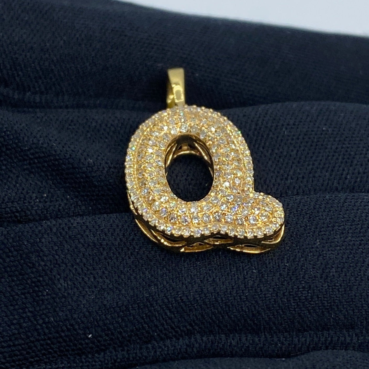 Initial Q Bubble Pendant