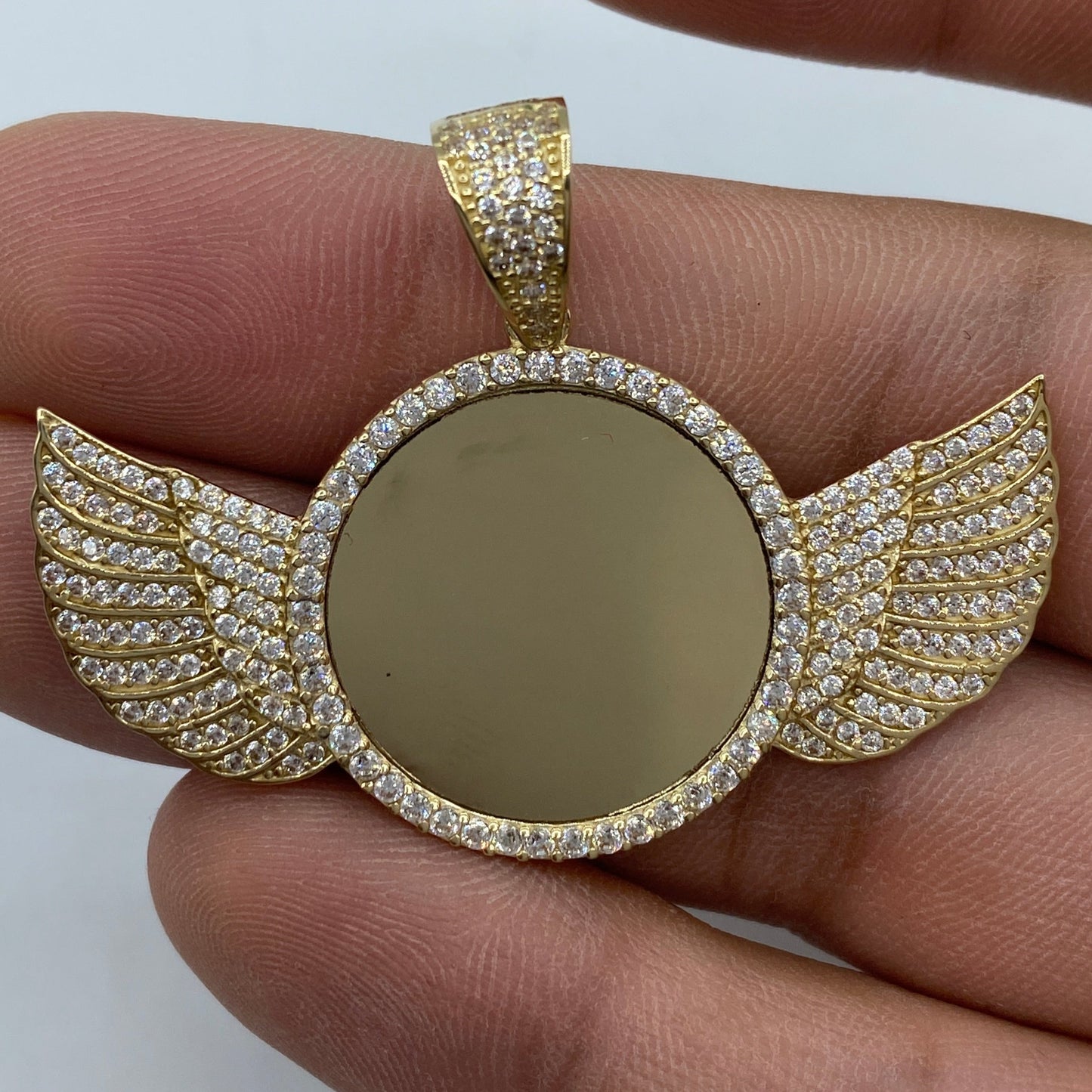 14K Angel Wings Round Picture Pendant