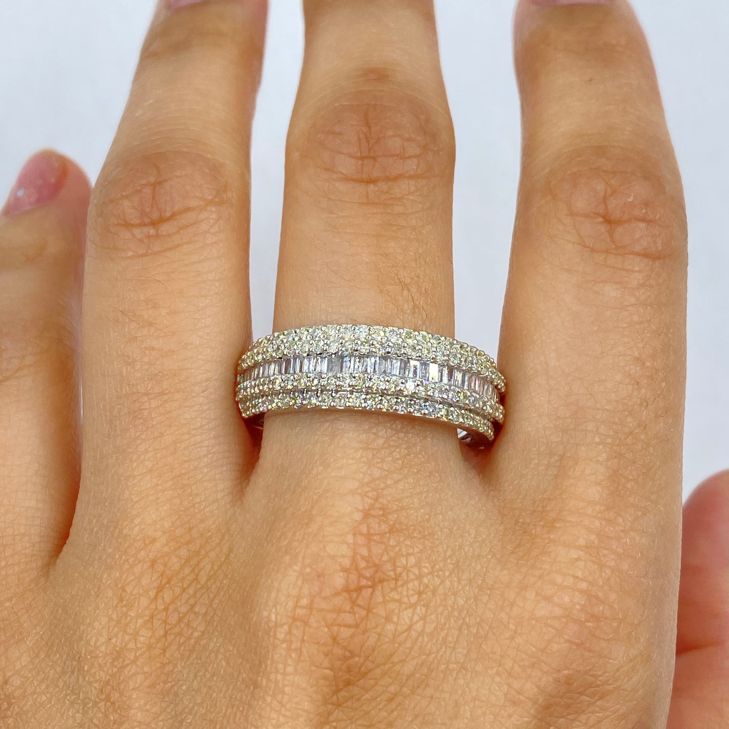 10K Succession Diamond Baguette Ring