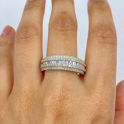 10K Succession Diamond Baguette Ring