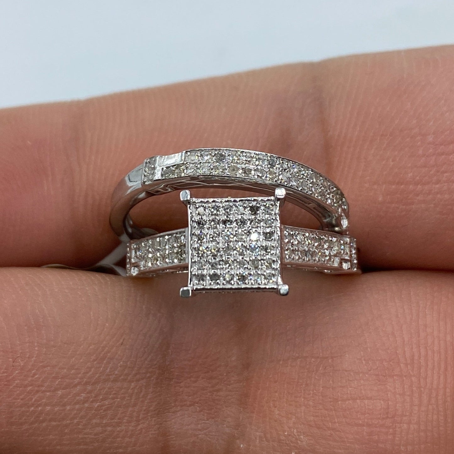 10K Pixel Diamond Engagement Ring with Band