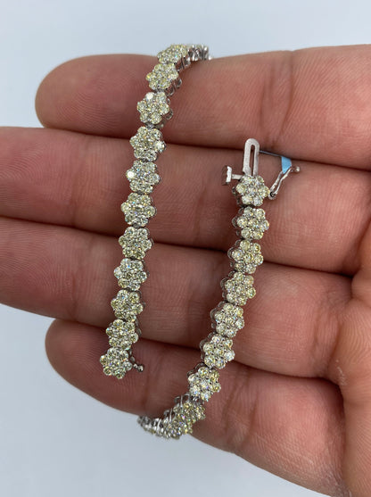 14K 5.5MM Flower Diamond Bracelet 8.5"