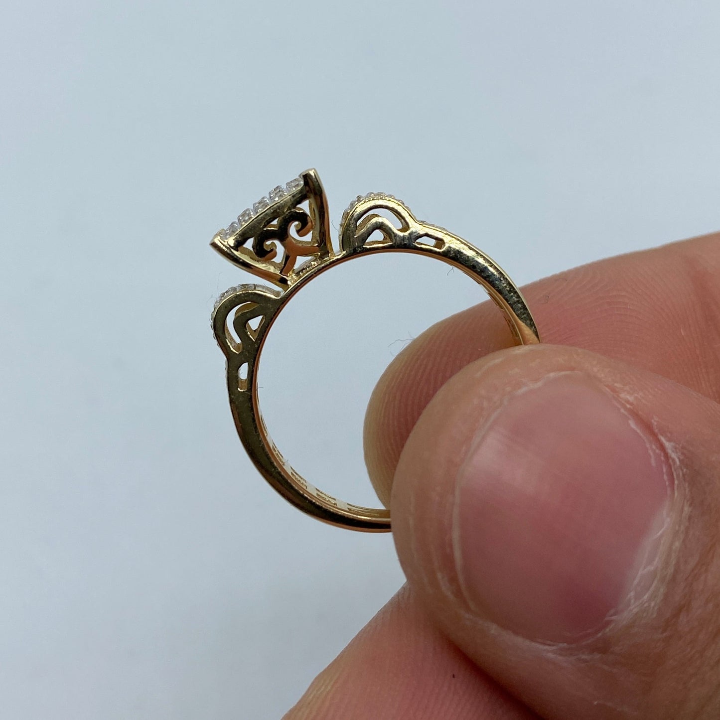 10K Thalia Diamond Engagement Ring