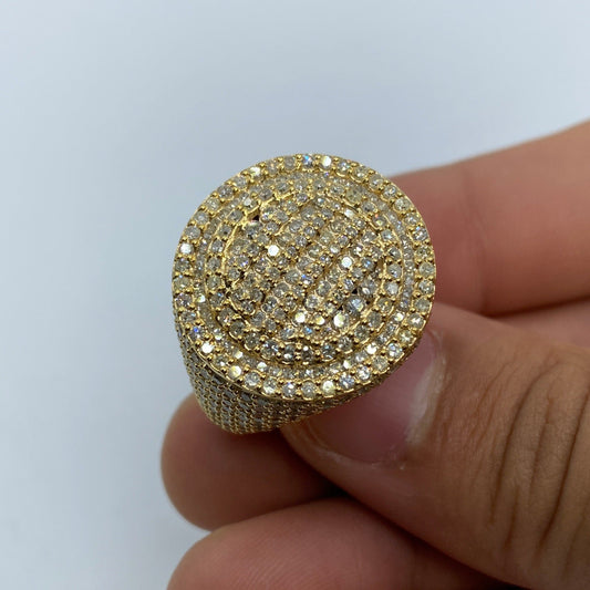 10K Circle Iced-Out Diamond Ring