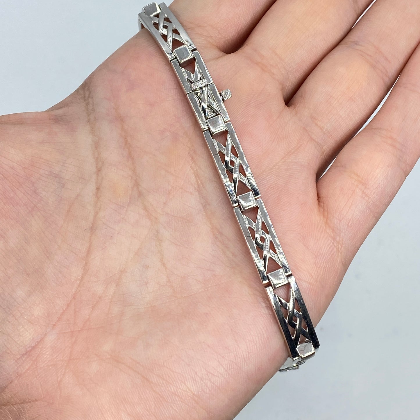 18K Knot Diamond Necklace