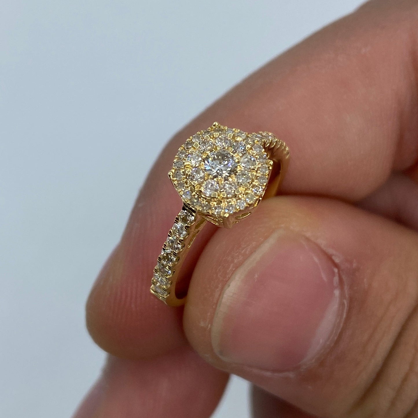 14K Circle Diamond Engagement Ring