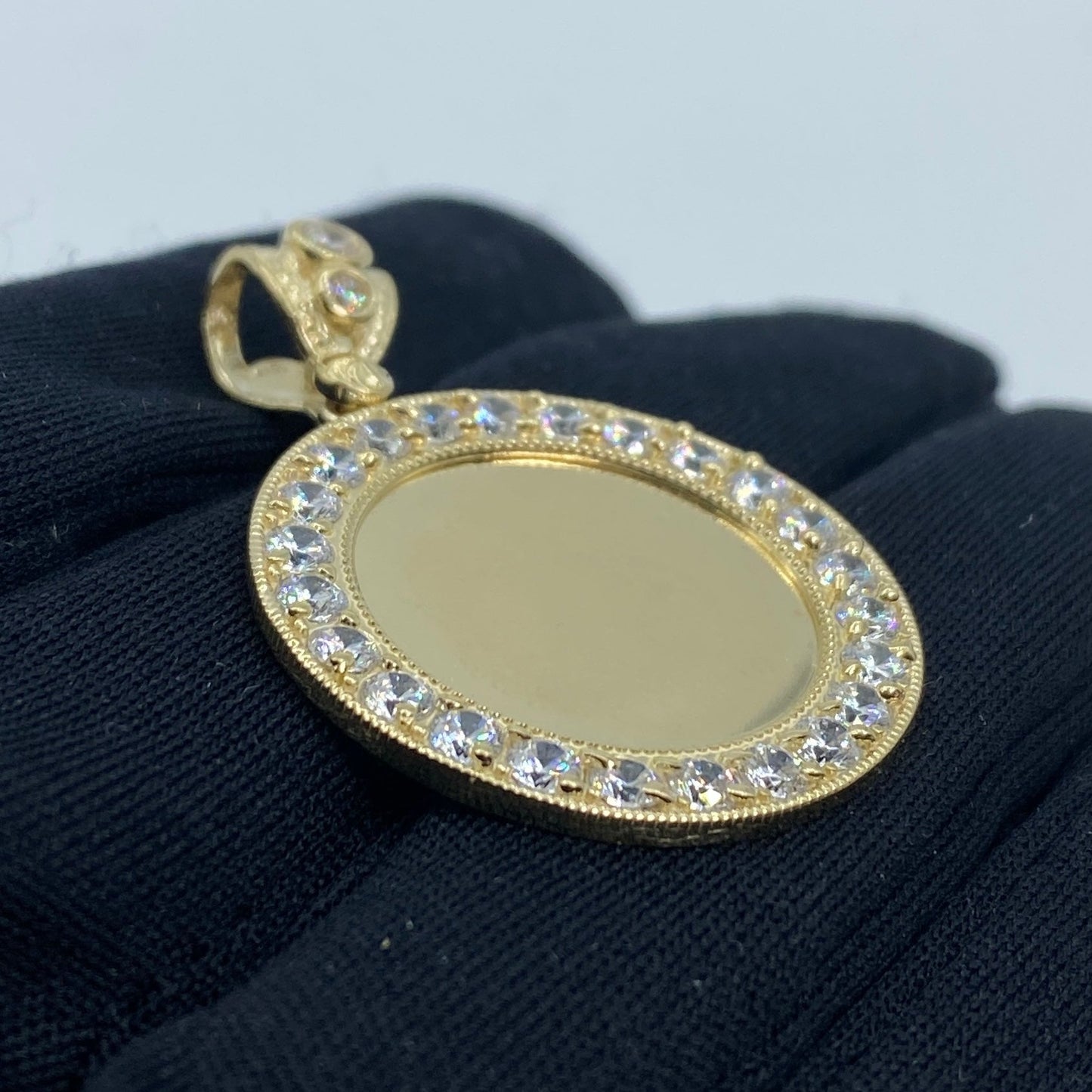 14K Circle Picture Photo Pendant