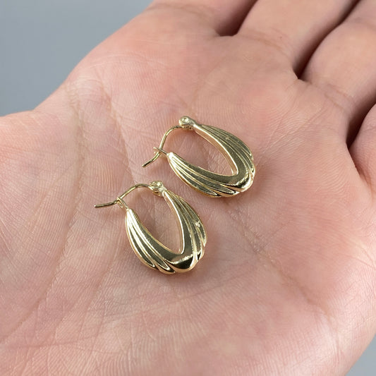 10K Ribbon Oval Hoop Earrings