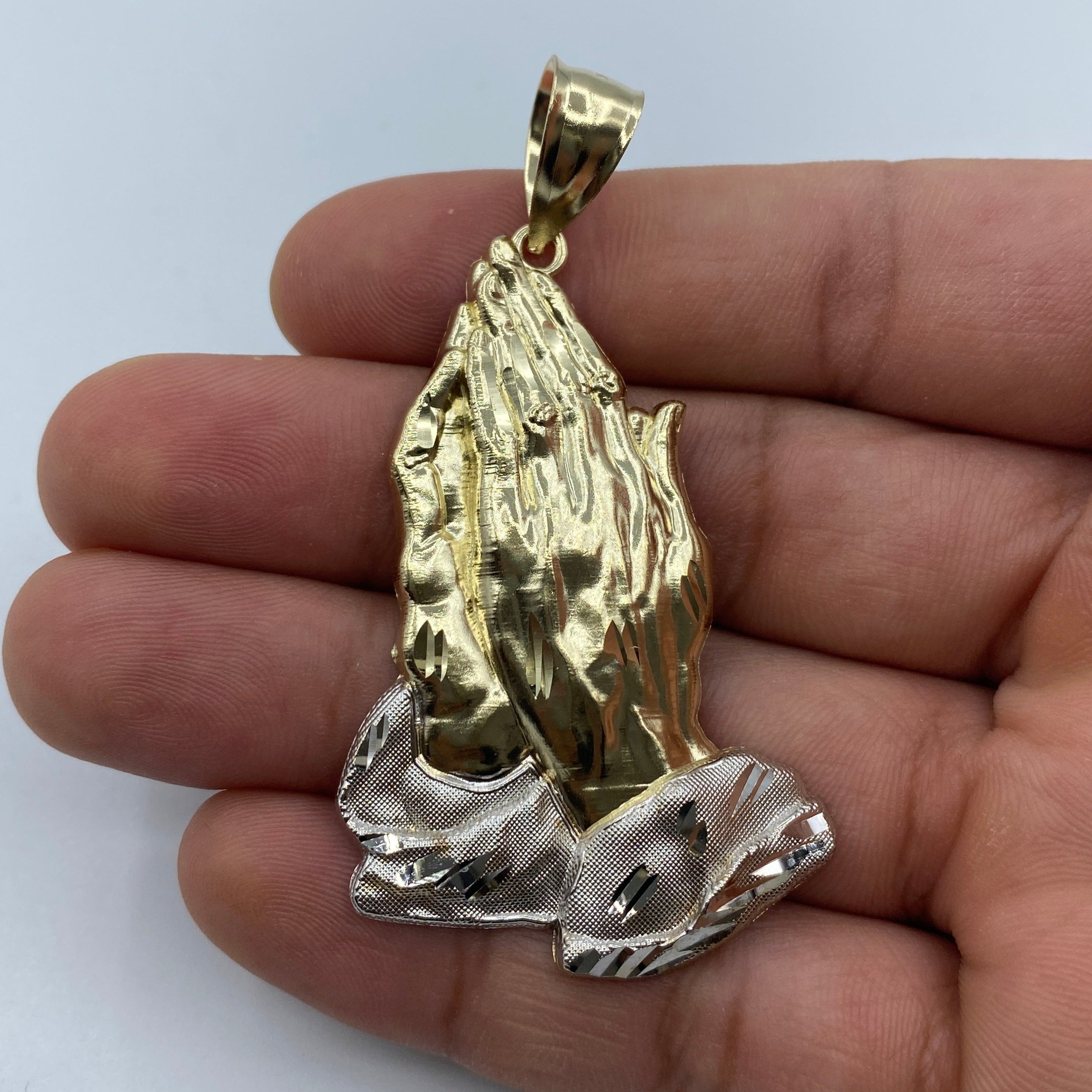 14k praying hands deals pendant