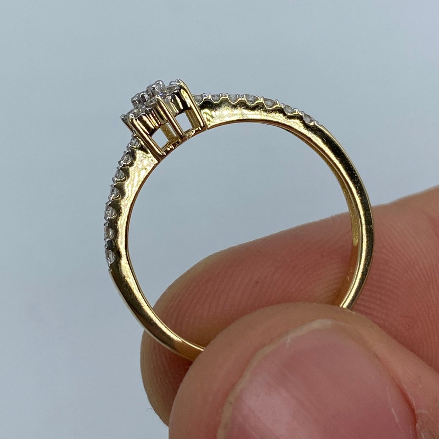 14K Small Flower Diamond Engagement Ring