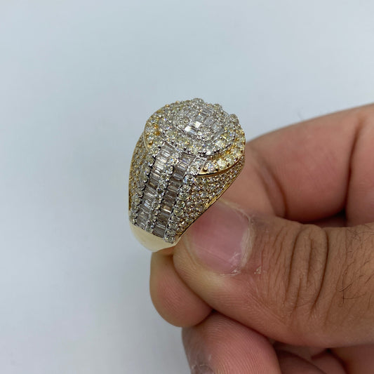 14K Circle Castle Diamond Baguette Ring