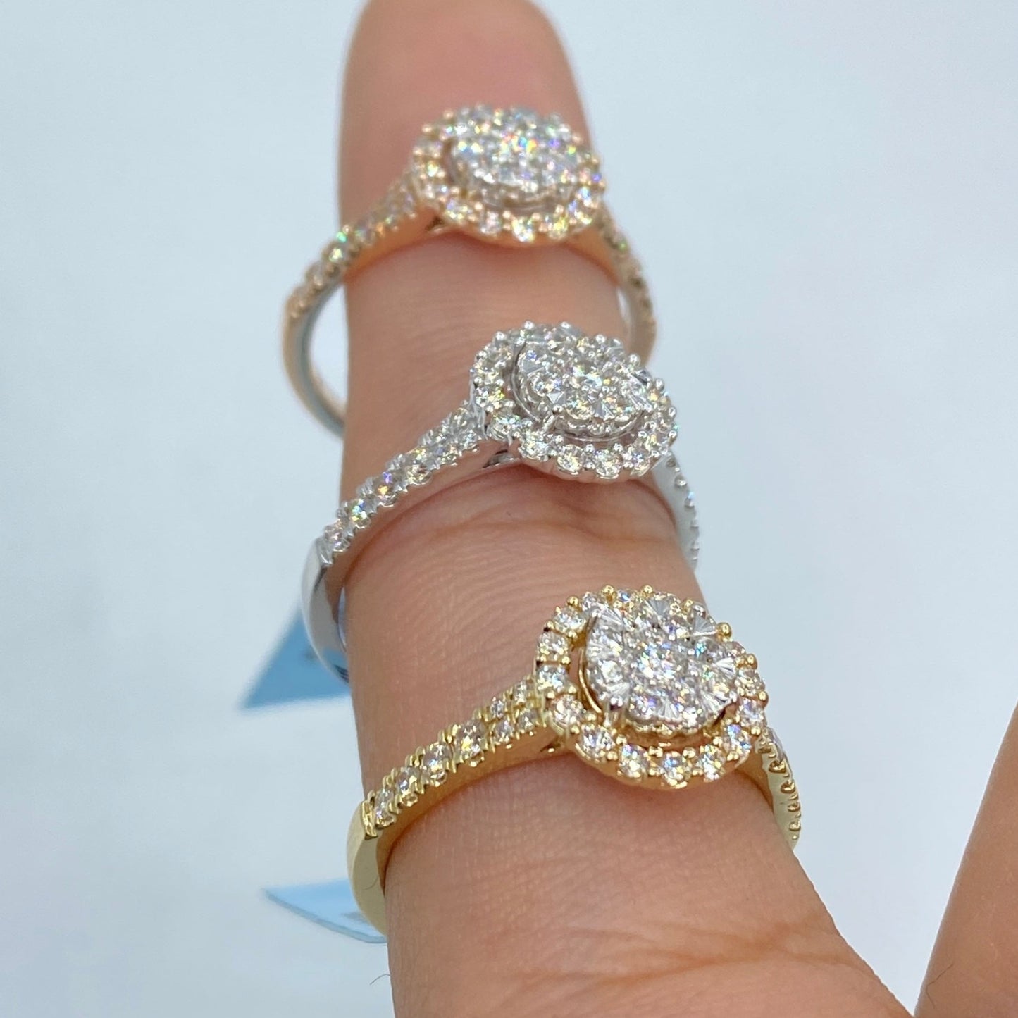 14K Circle Halo Diamond Ring