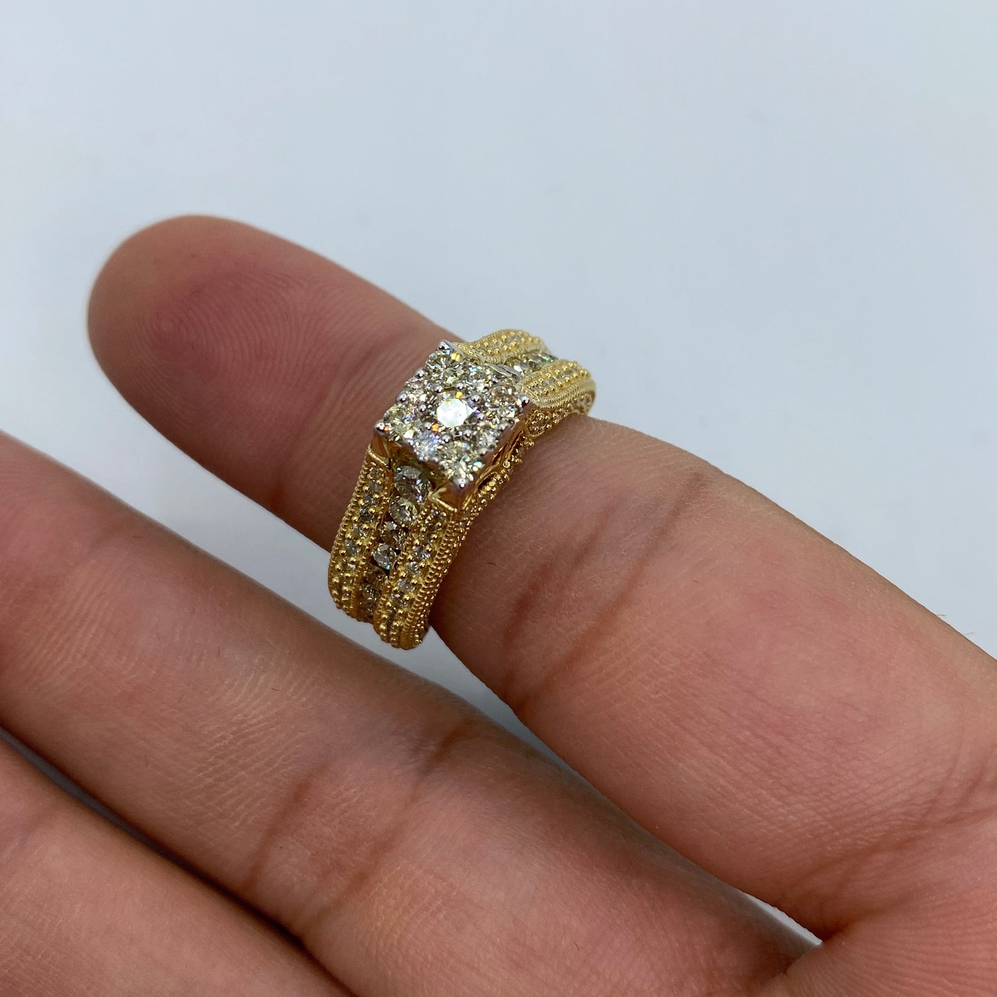 14K Ladies Miami Beach Diamond Ring