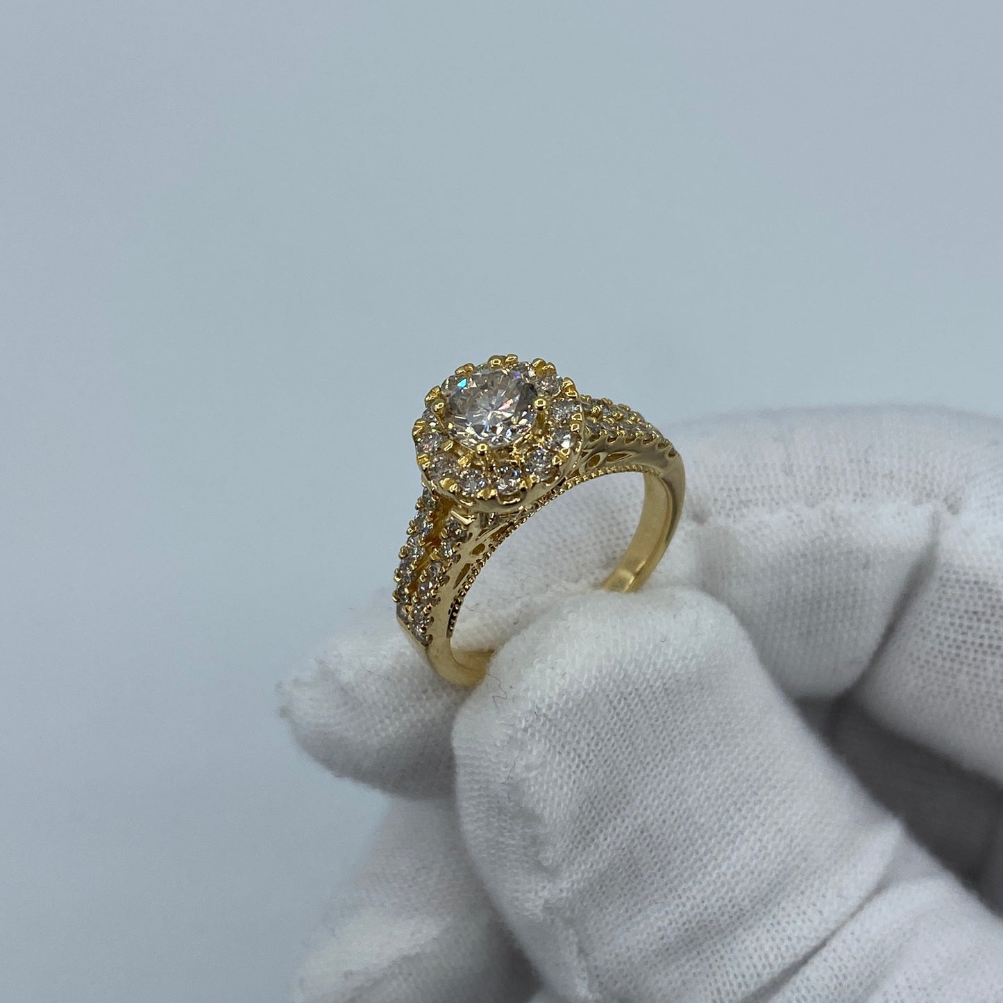 14K Round Large Center Stone Diamond Engagement Ring