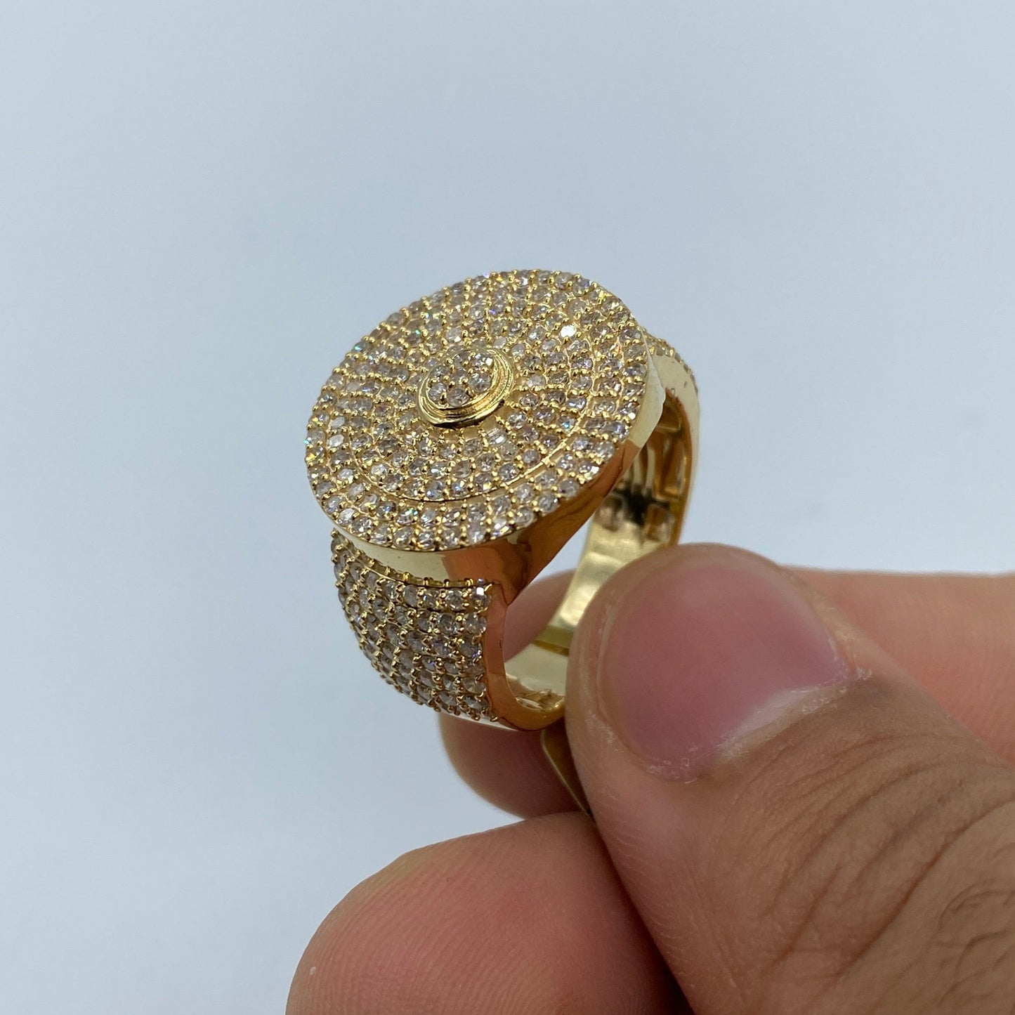 10K Yellow Gold Knock-Out Circle Diamond Ring
