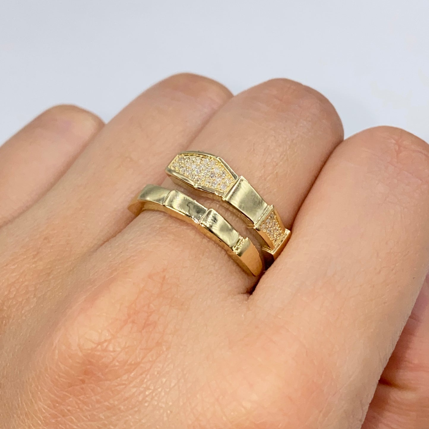 14K Serpent Diamond Ring