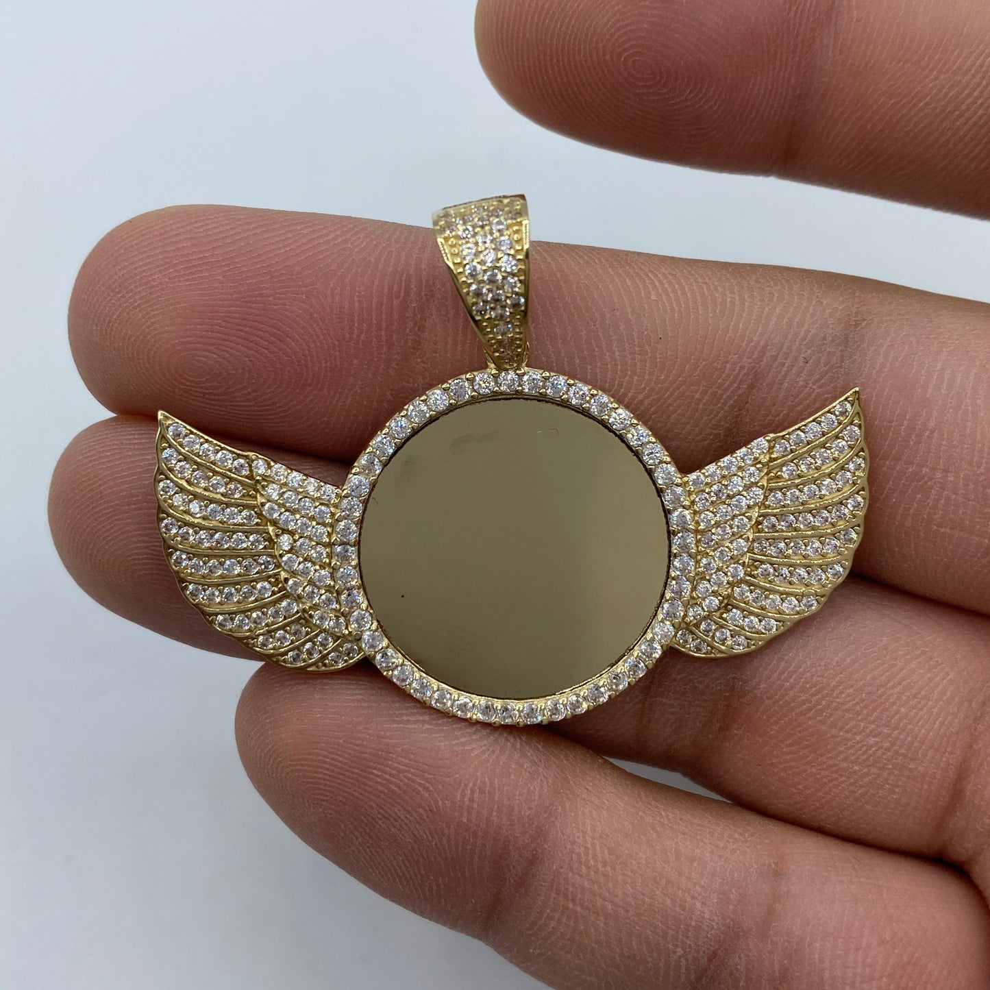 10K Angel Wings Round Picture Photo Pendant