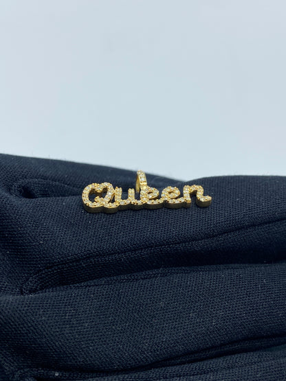 Queen Name Pendant
