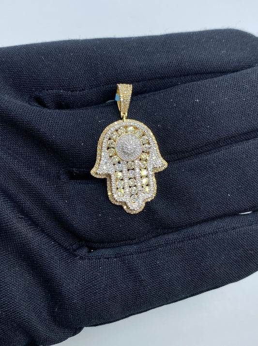 14K Hamsa Diamond Pendant