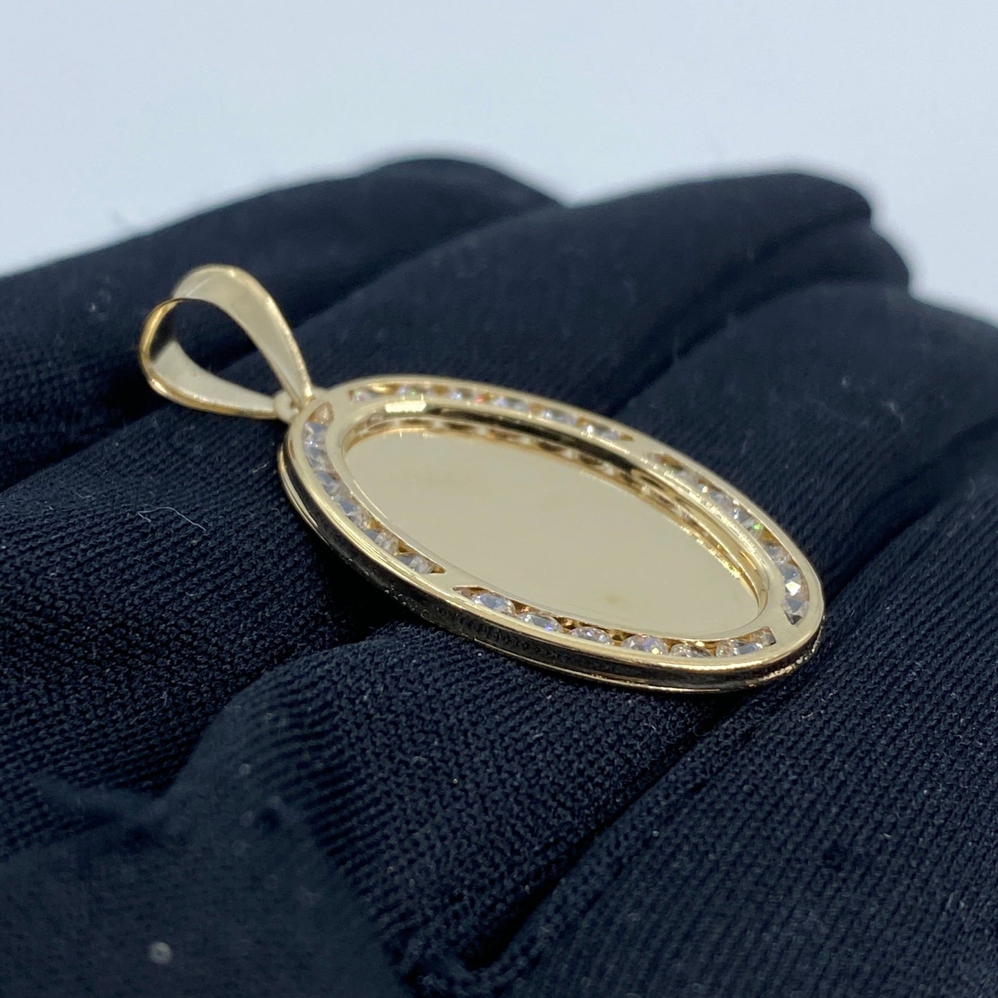 14K Oval Picture Photo Pendant