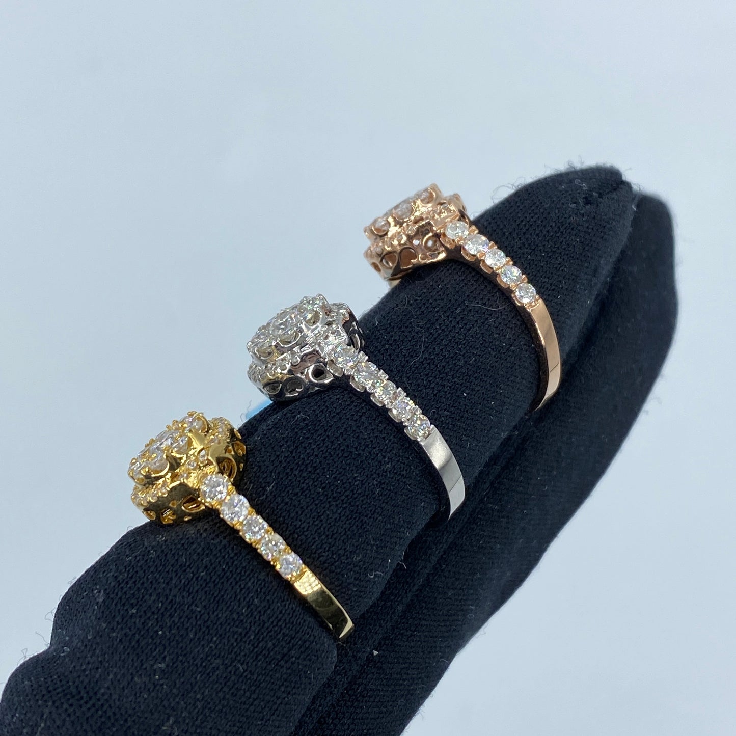 14K Sienna Halo Circle Diamond Engagement Ring