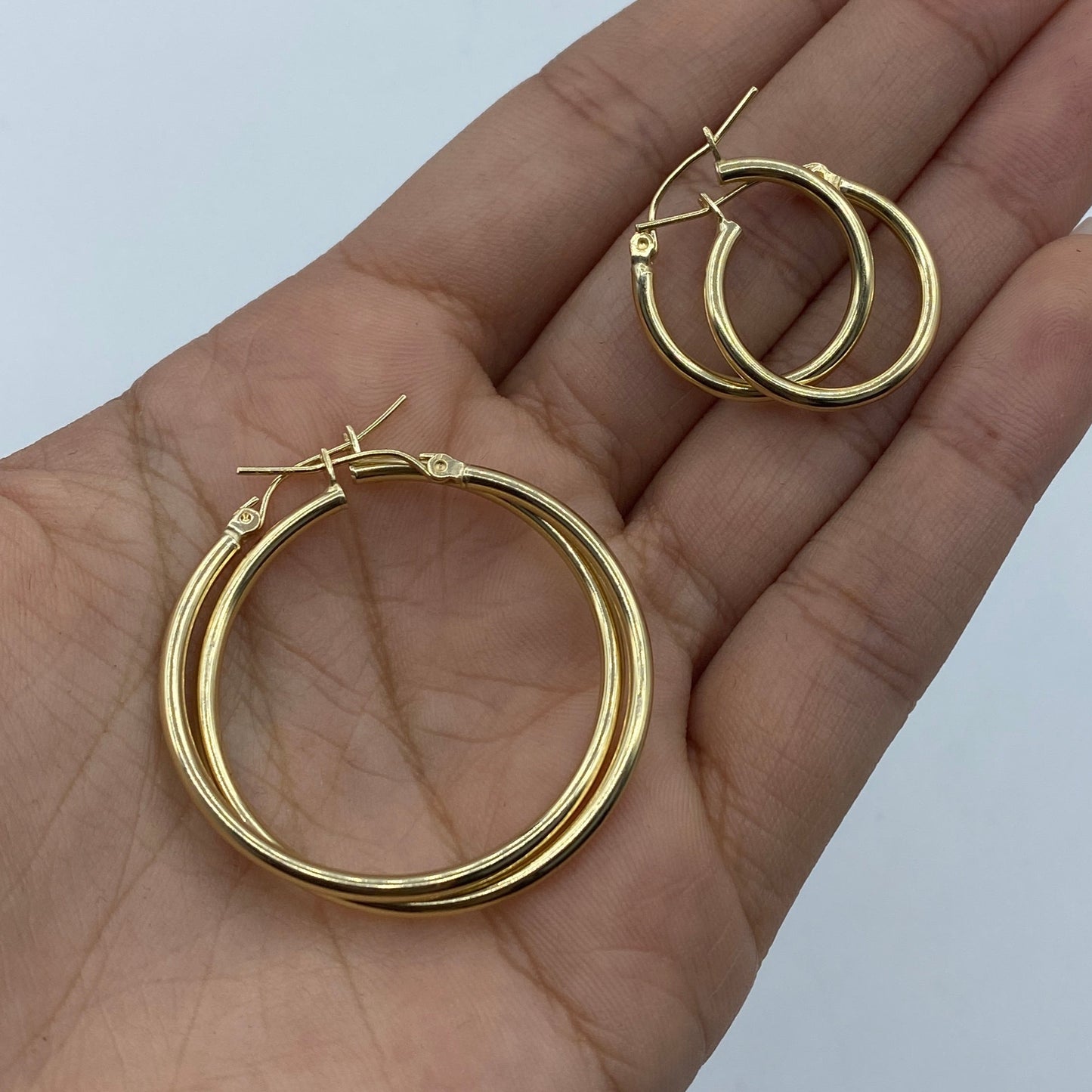 10K Yellow Gold Hoop Earrings (2.2MM)