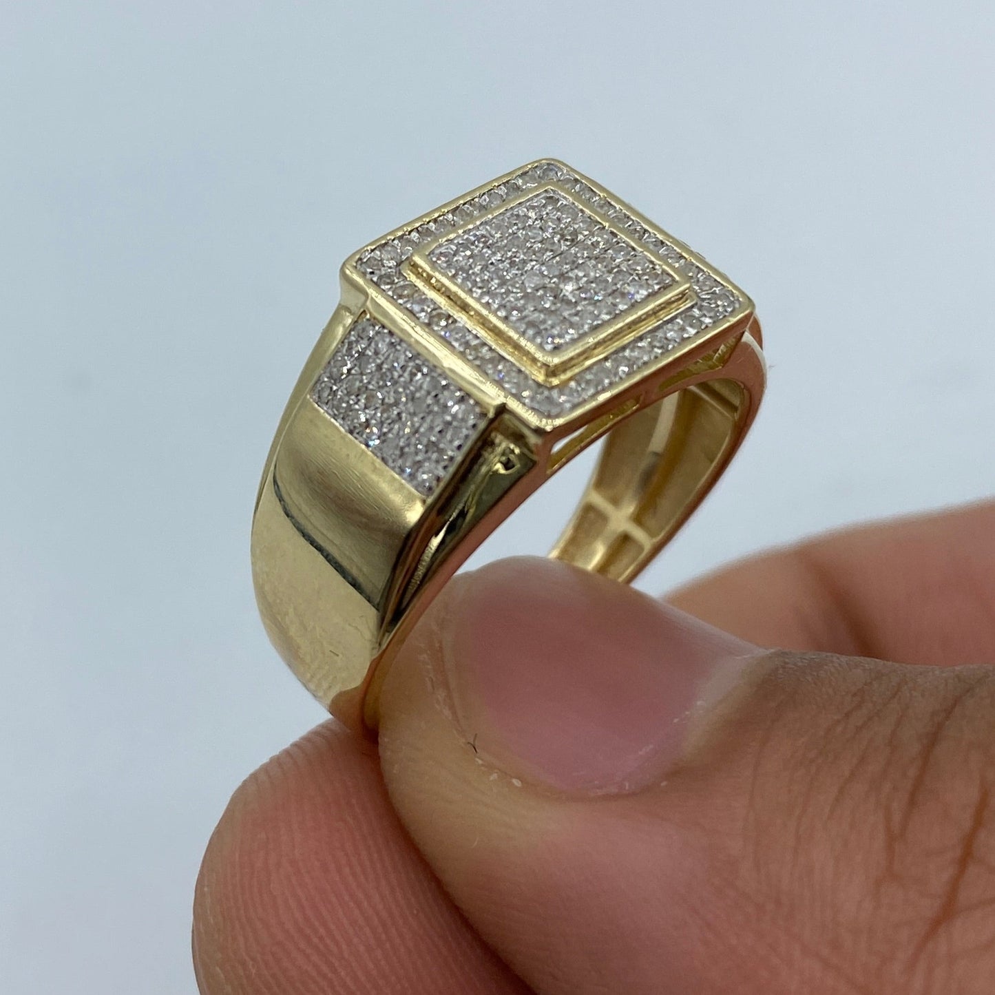 10K 3D Square Diamond Ring